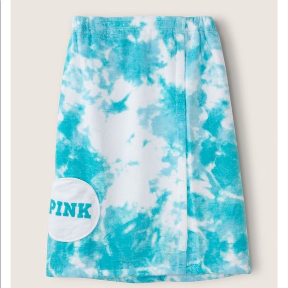 Pink Victotia secret towel - Picture 2 of 10